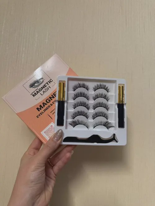 مژه مگنتی دارای خط چشم مغناطیسی پنس و 5جفت مژه برای مواقع مختلف